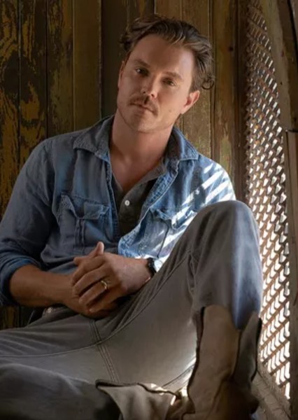 Clayne Crawford