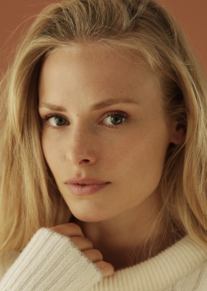 Clementine Nicholson photo
