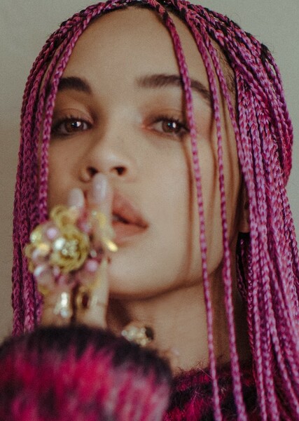 Cleopatra Coleman photo