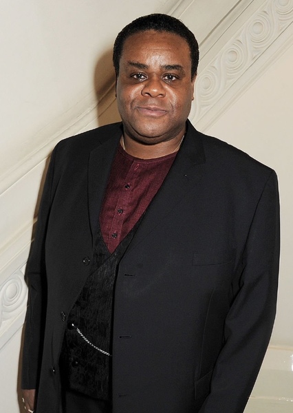 Clive Rowe photo