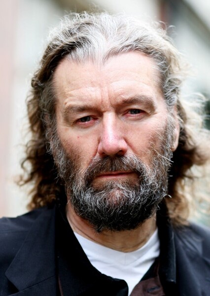 Clive Russell