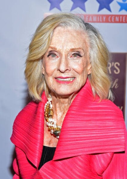 Cloris Leachman photo