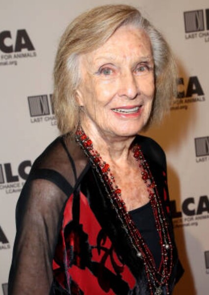 Cloris Leachman photo