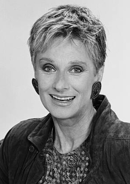 Cloris Leachman photo