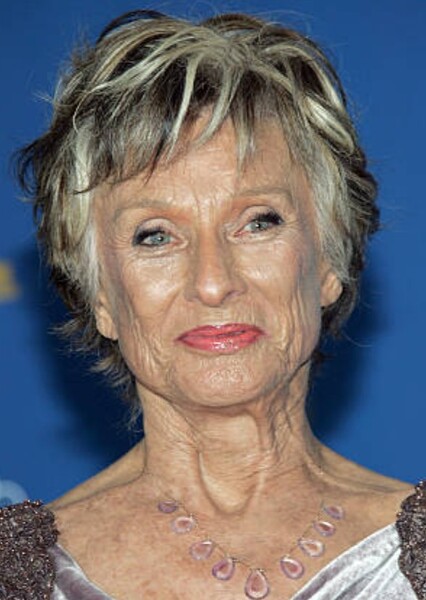 Cloris Leachman photo