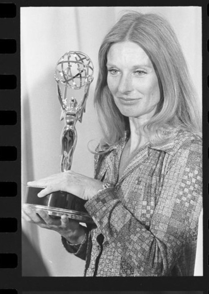 Cloris Leachman photo