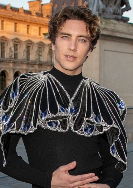 Cody Fern photo