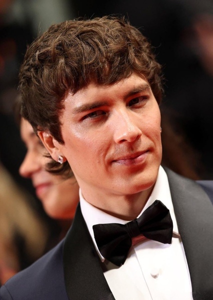 Cody Fern photo