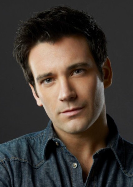 Colin Donnell photo
