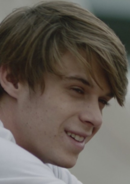 Colin Ford photo