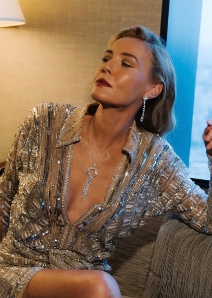 Connie Nielsen photo