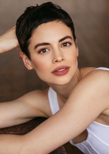 Conor Leslie photo