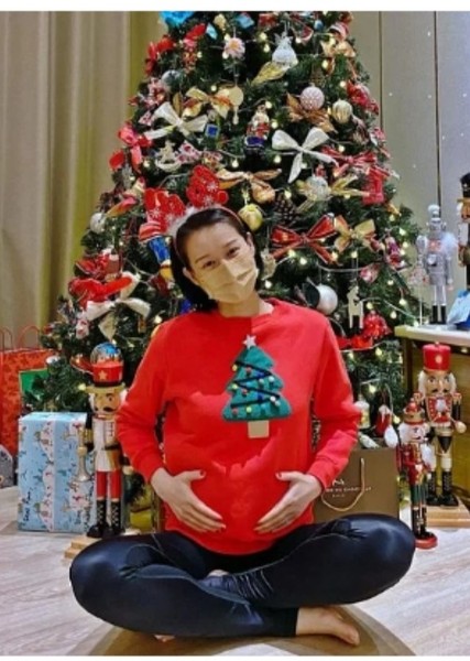 Constance Wu photo