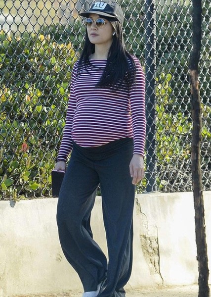 Constance Wu photo