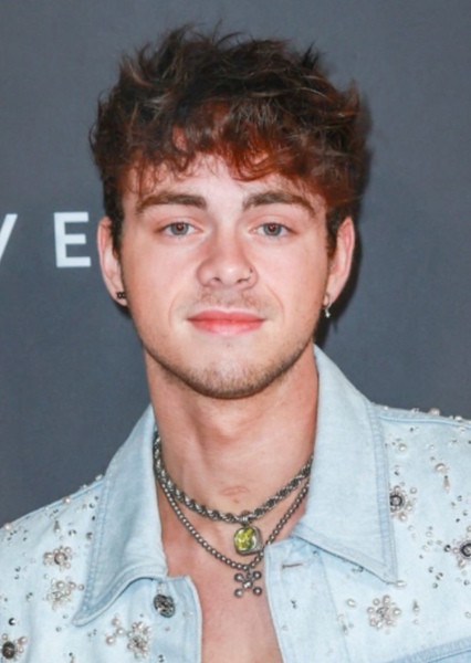 Corbyn Besson photo