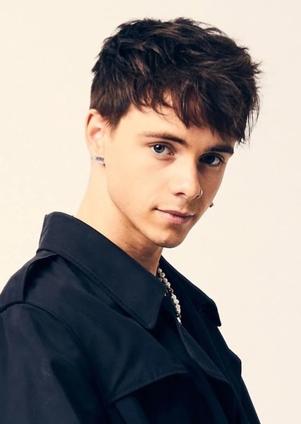 Corbyn Besson photo