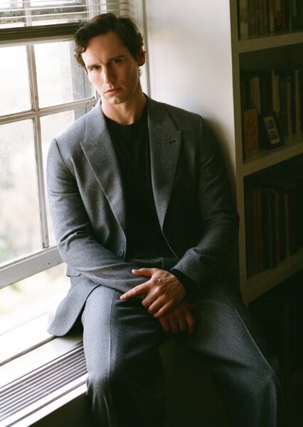 Cory Michael Smith photo
