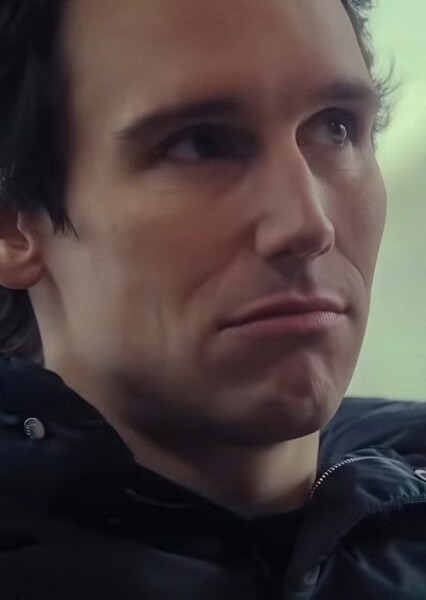 Cory Michael Smith photo