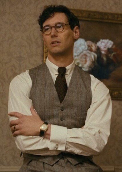 Cory Michael Smith photo