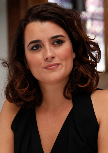 Cote De Pablo photo