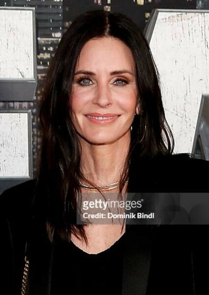 Courteney Cox photo