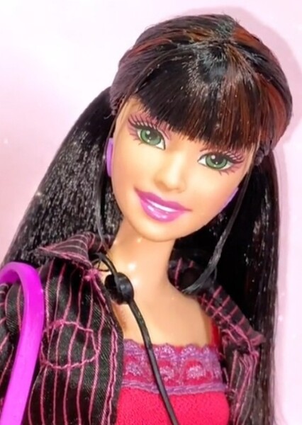 Courtney (Barbie)