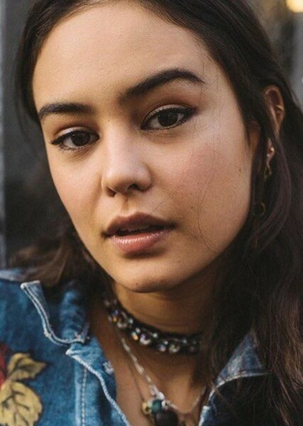 Courtney Eaton photo