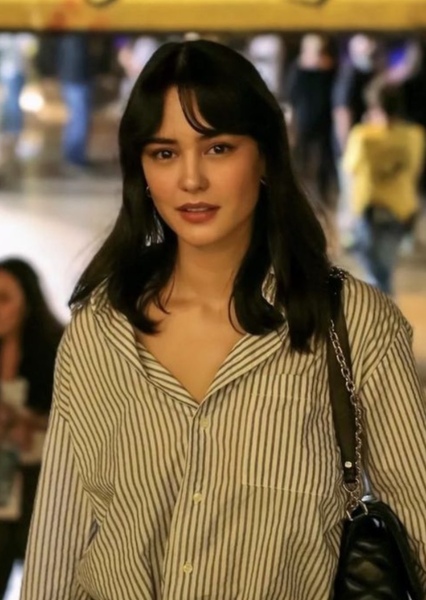 Courtney Eaton photo