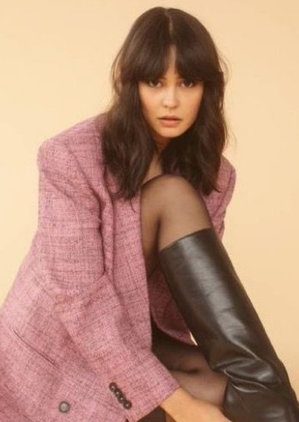 Courtney Eaton photo