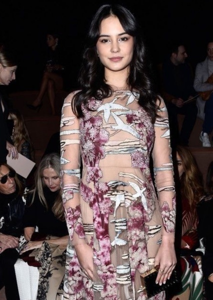Courtney Eaton photo