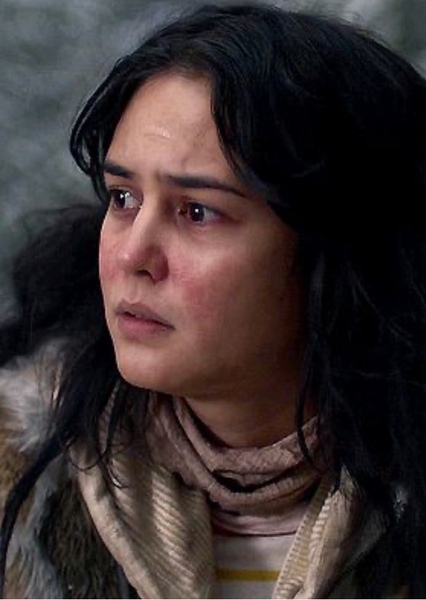 Courtney Eaton photo