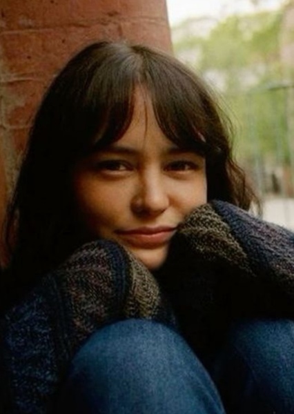 Courtney Eaton photo