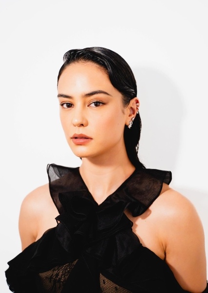 Courtney Eaton photo
