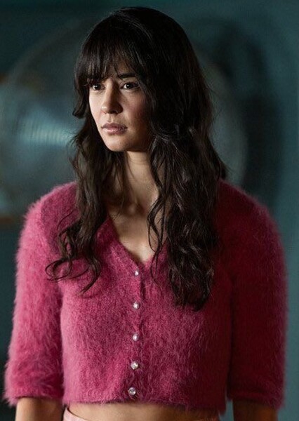 Courtney Eaton photo