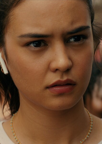 Courtney Eaton photo