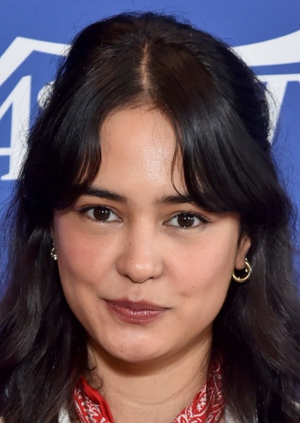 Courtney Eaton photo