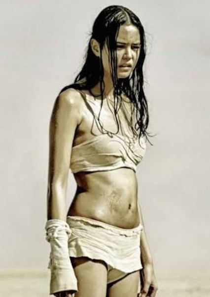 Courtney Eaton photo
