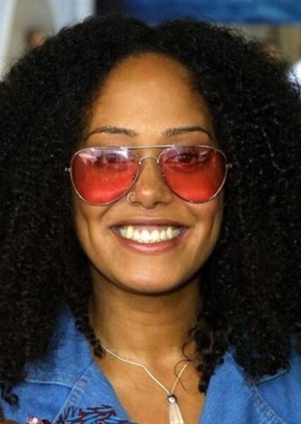 Cree Summer photo