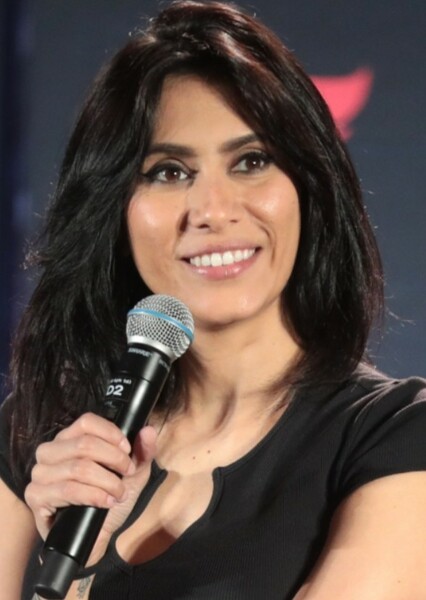 Cristina Vee