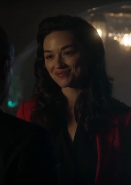 Crystal Reed photo