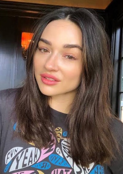 Crystal Reed photo