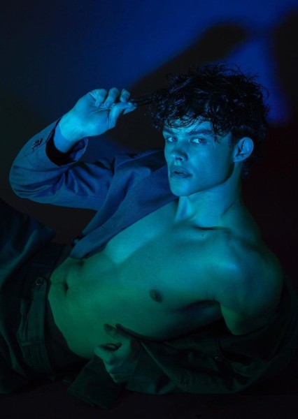 Curran Walters photo