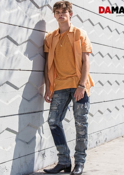 Curran Walters photo