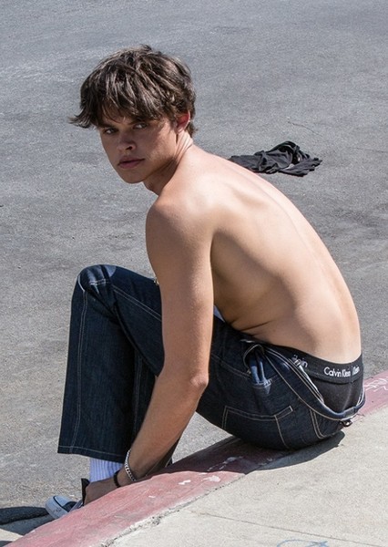 Curran Walters photo