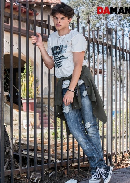 Curran Walters photo