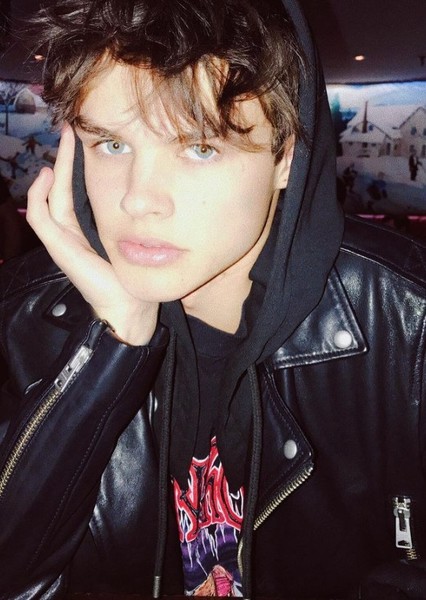 Curran Walters photo