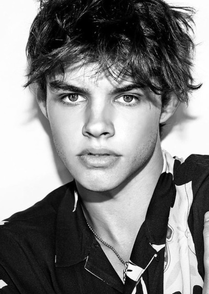 Curran Walters photo