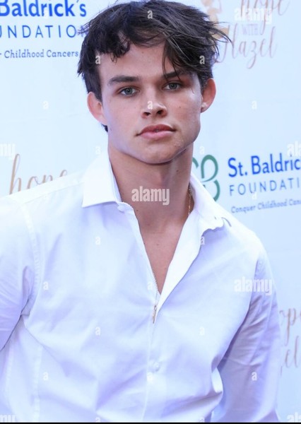 Curran Walters photo