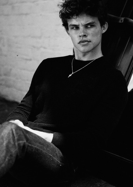 Curran Walters photo