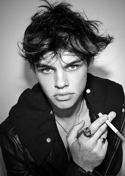 Curran Walters photo